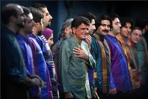 آواز پر طمطراق/ تمبک از همایون باشه آواز از پدر همچین اجرای به یاد ماندنی ثبت میشه