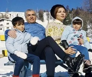 سفر به ایام قدیم ندیم؛ فرح دیبا با آرایش خلیجی در ضیافت های بی ثمر