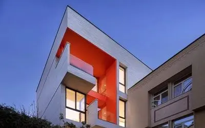 ساختمان نوژان شیراز تافته ای جدا بافته در محله ای باریک؛ برنده سوم جایزه معماری 1403