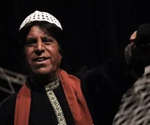 آواز نوستالژی؛ محمود جهان چه با ادا و اطوار آهنگ بندری سلام علیکم الا اهل وطن رو خوند