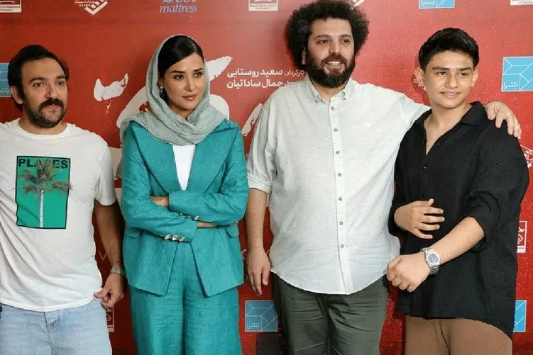 آواز احساسی| بازیگر "زن و بچه" پرغرور از محسن لرستانی خوند/ پریناز ایزدیار هنگ کرد
