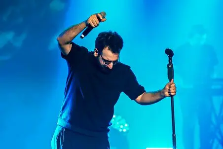 آواز احساسی/عمری به هر کو ی و گذر گرشاسبی مردم تبریزو مملو از احساس کرده