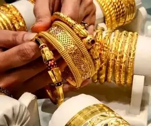 قیمت طلا امروز سه‌ شنبه 25 آذر 1404؛ طلا عقب‌ نشست / پایان موج صعود یا استراحت بازار؟