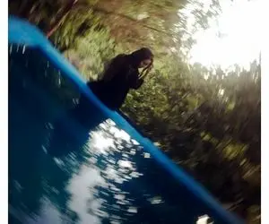 عکس لو رفته از خانم بازیگر در استخر فوق لاکچری و مدرن