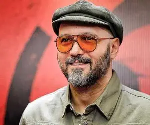 (ویدئو) خاطره جالبی که کامبیز دیرباز از حضور شهاب حسینی در دادگاه تعریف کرد!!