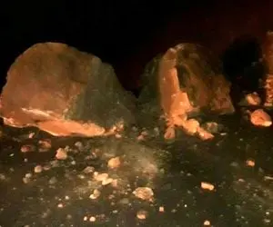 در زلزله مشهد 2 نفر بر اثر ریزش کوه جان باختند