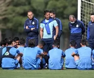 پاداش 5 میلیون تومانی فرهاد مجیدی به استقلالی ها