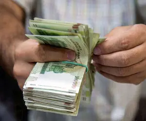 بازنشستگان و کارمندان منتظر افزایش حقوق باشند؛ جزئیات