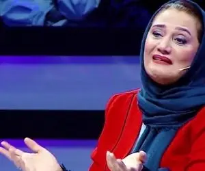 سکانس خندان / شرکت کننده زن شبنم مقدمی رو کلی حرص داد مجبور شد یه مشت قرص بخوره