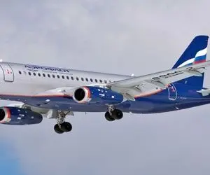 (ویدیو) فرود نفس گیر و ماهرانه هواپیمای مسافربری با 170 سرنشین در زمین کشاورزی