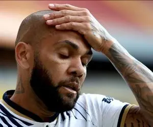 خودکشی ستاره سابق بارسلونا صحت دارد؟ 