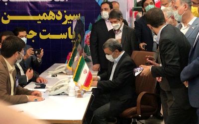 فیلم کتک کاری در لحظه ورود احمدی نژاد به ستاد انتخابات