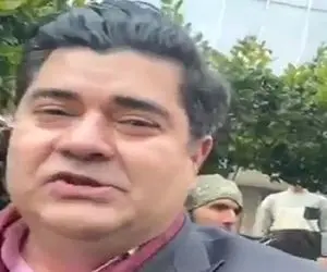 آواز خیابانی؛ سالا عقیلی تو تجریش داشت راه می رفت بند موزیک دید رفت باهاشون خوند