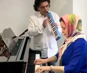 آواز هنرمندانه؛ مهراوه شریفی نیا آهنگ گل سنگم رو پیانو زد از اصلش بهتر ماشالاش باشه
