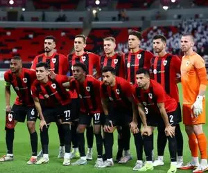 الریان مقابل استقلال بلیت‌ها را رایگان کرد!