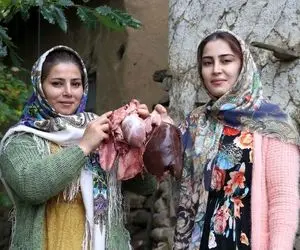 آشپزی خوش پخت دهاتی؛ طبخ یه دلبر جذاب با دل و جیگر و بادمجان توسط دختران گیلانی