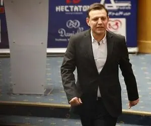 عزیز خادم باید تنش را از تیم ملی و فوتبال دور کند!