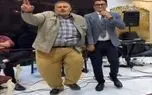 آواز محلی؛ پیرمرد فرفره با رقصش همه رو وجد آوورده طوریکه خواننده ول کرده باهاش میرقصه آواز محلی؛ پیرمرد فرفره با رقصش همه رو وجد آوورده طوریکه خواننده ول کرده باهاش میرقصه