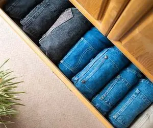 خونه داری های ریز؛ شلوار جینتو اینجوری تا کن تا هم کمدت جا دارتر شه هم راحت برداریش 