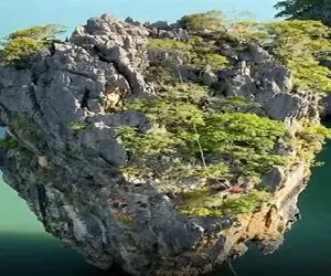 معماری خلاقانه؛ رو صخره یه خونه دوبلکس با استخر و جکوزی ساختن فقط حمل تجهیزاتو ببین