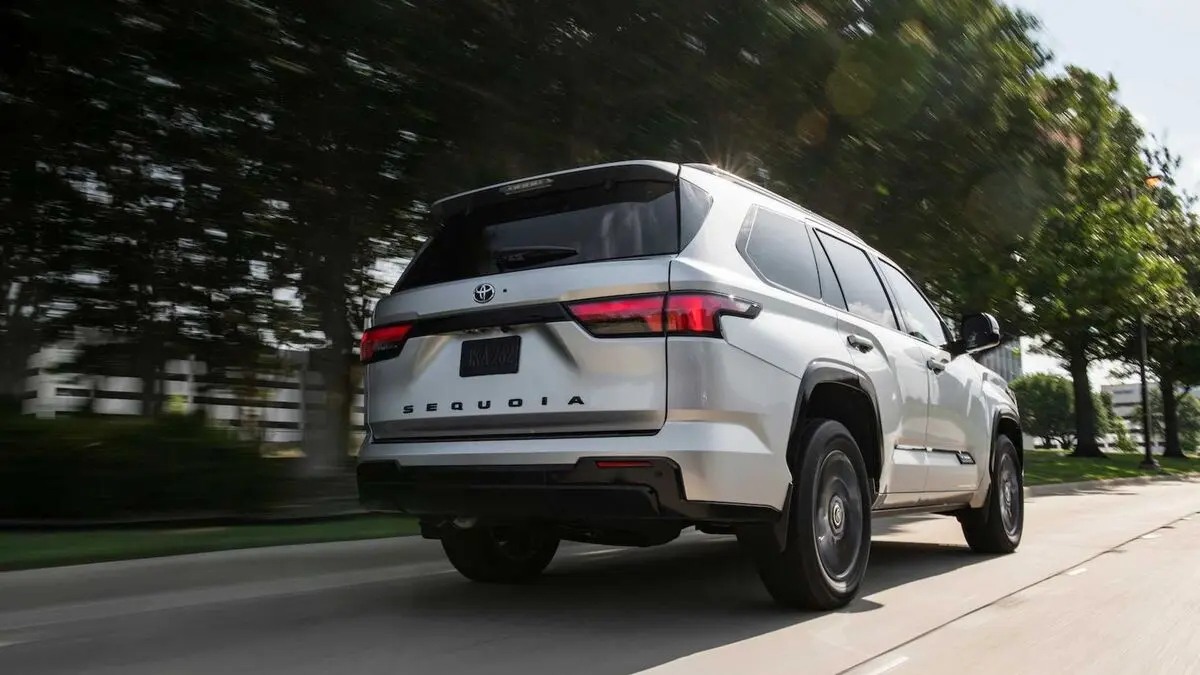 Toyota Sequoia2023