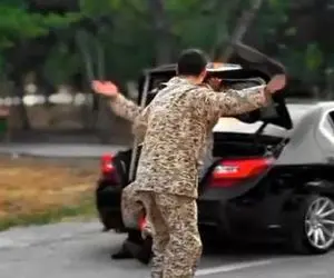 آواز شاد؛ پسره با سیستم و باند ماشین دوستش ذوق زده شد