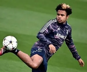 یوونتوس ستاره خط میانی خود را می فروشد