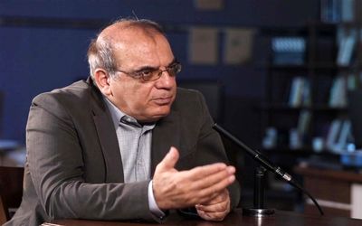 واکنش عباس عبدی به گفتگوی رئیسی با خانواده مهسا