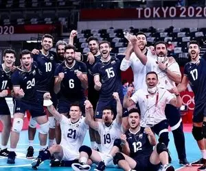 عکس یادگاری بعد از پیروزی بزرگ مقابل لهستان