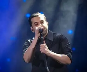 آواز ماندگار؛ ببینید رضا بهرام آهنگ ساقی بیا شجریان را چه جذاب و دلنواز اجرا میکنه