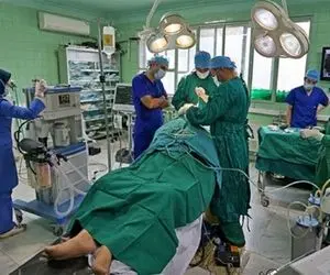 آواز محلی؛ پیرمرد تو اتاق عمل با اون لباس چه آوازی میخونه که دلت درد میگیره از سوزش