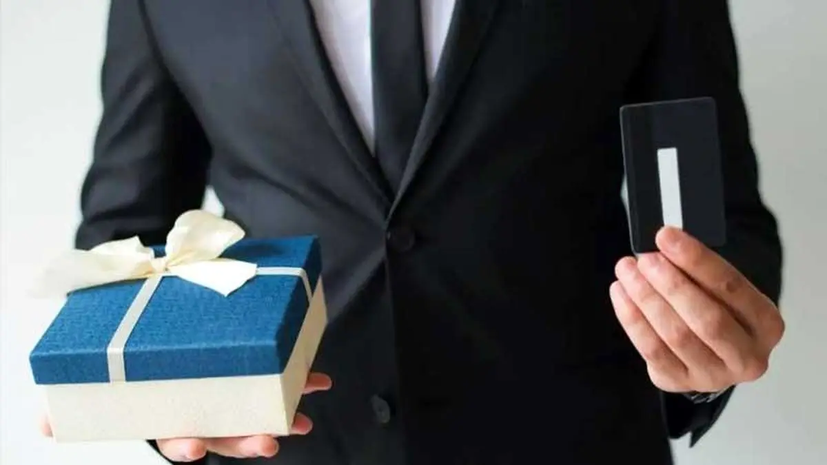 انتخاب بهترین کادو عید نوروز برای داماد در سال 1405 - تصویر 2