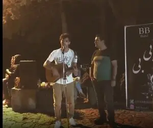 آواز خیابانی؛ ببینید گروه بی بی بند چه ریتمیک آهنگ بیا کنارم سروناز بی تاب رو میخونن
