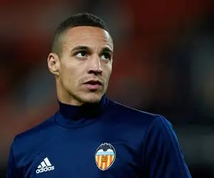 مهاجم سابق والنسیا در الغرافه؛ کار استقلال سخت شد