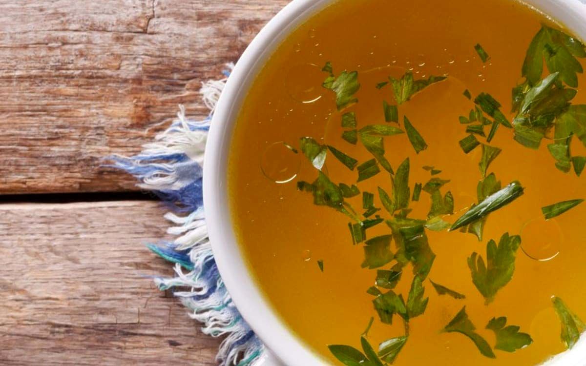 this-vegan-bone-broth-recipe-is-way-healthier-for-you-than-the-other-stuff