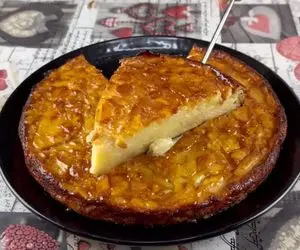 آموزش آشپزی؛ مقدار زیادی سیب، کمی شکر و آرد میشه این دسر خوشمزه