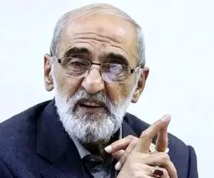 کنایه شریعتمداری به اظهارات ظریف در داووس: معمار تحریم‌ها ظریف است