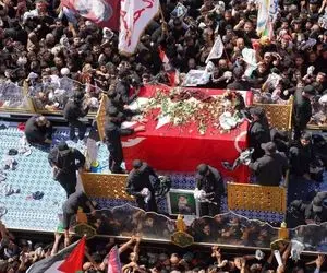 فرزندان آیت‌الله سیستانی در مراسم تشییع رهبر انقلاب در نجف