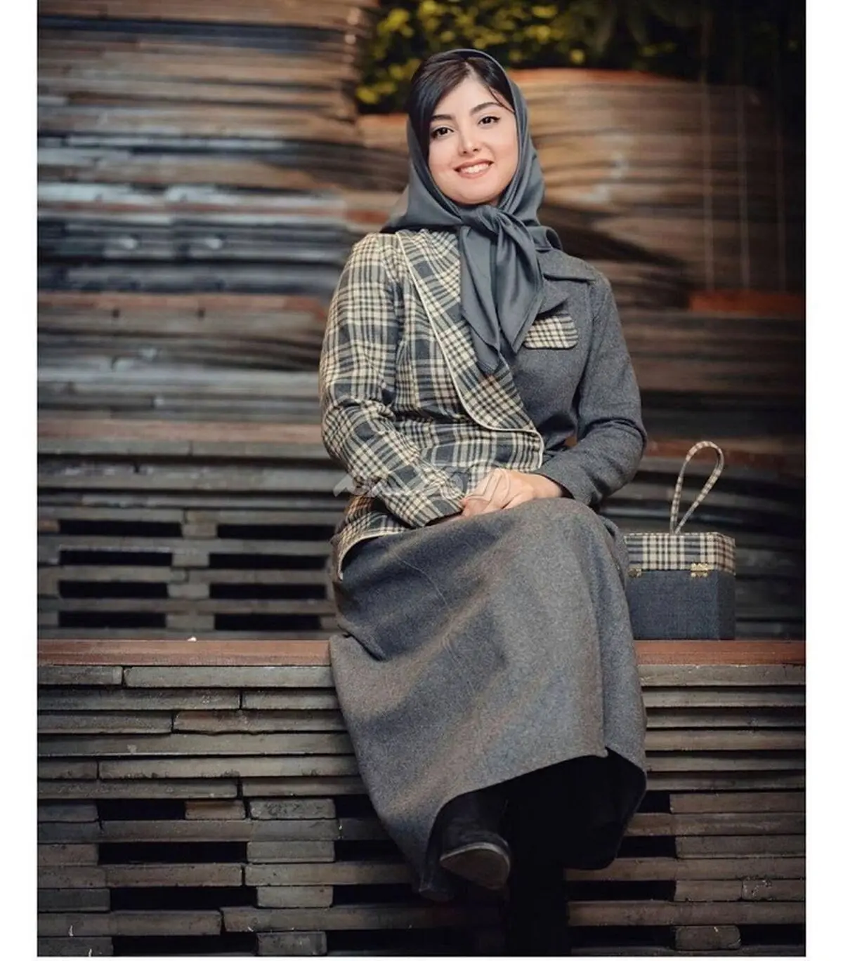 مانتو-چهارخانه-طوسی