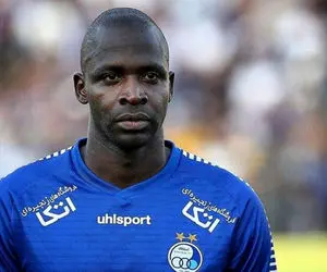 دردسر عجیب برای مهاجم استقلال/ دیاباته به فرانسه برگشت!