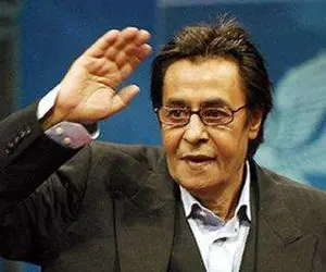 آواز شاد؛ خدابیامرز خسرو شکیبایی  برای مادرش میخونه و میرقصه فقط قیافه پسرش