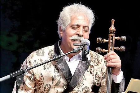 آواز محلی/یه شبی نصفه شبی چنان استادانه توسط علیپور اجرا شد که لرها حیران شدن