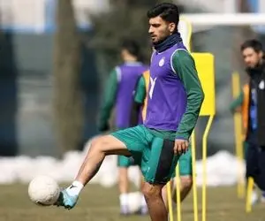 مشکل خروج از کشور برای بازیکن سابق استقلال