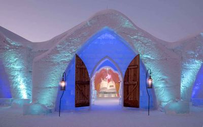 هتلی جادویی تمام یخی در کانادا