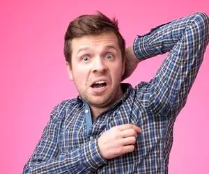 درد زیر بغل، از دلایل ایجاد تا راهکارهای درمانی