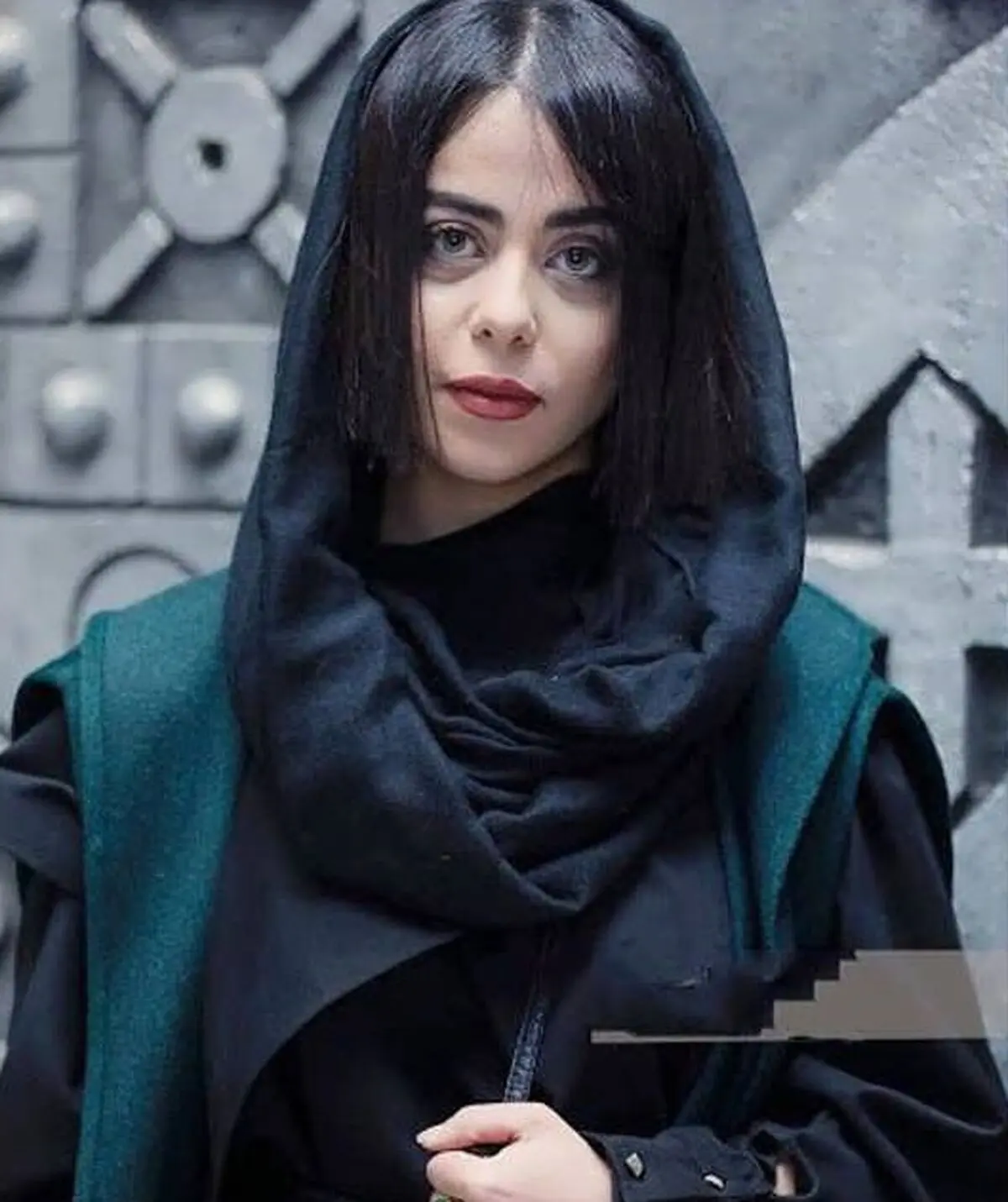 elham-akhavan-Biography-6