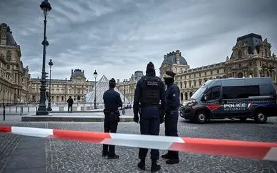 سرقت از موزه لوور؛ نخستین تصاویر از این سرقت هوشمندانه منتشر شد