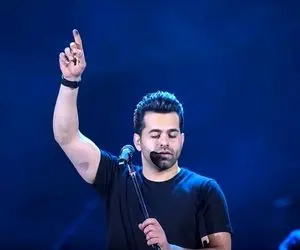 آواز احساسی؛ رضا بهرام کنسرتش جوری دیوانه ات شدمو خوند کاری کرد پیرمردا هم همخونی کنن