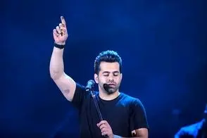 آواز احساسی؛ رضا بهرام کنسرتش جوری دیوانه ات شدمو خوند کاری کرد پیرمردا هم همخونی کنن