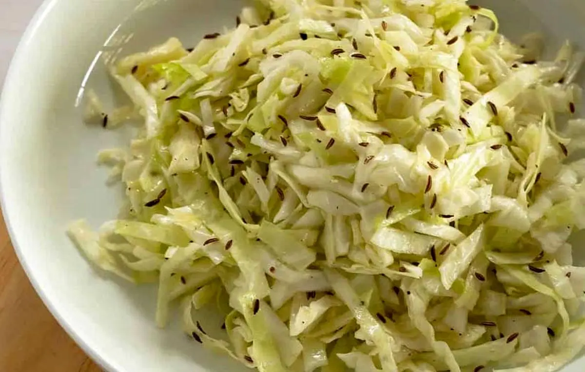White-cabbage-salad-recipe-06